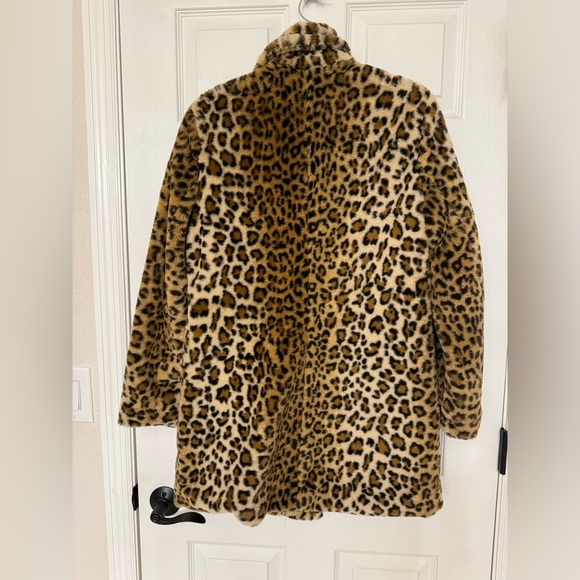 Leopard Coat Size Medium - Picture 4 of 4